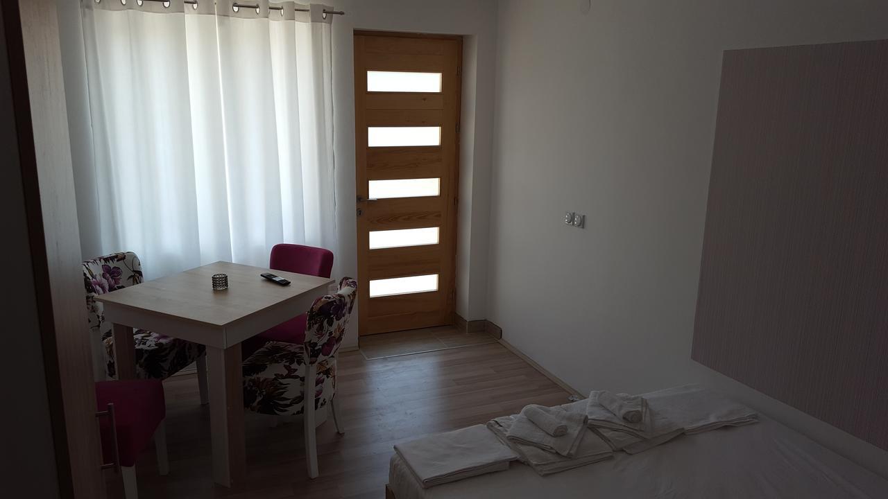 Rooms Ela Ela Prekodolce Eksteriør billede