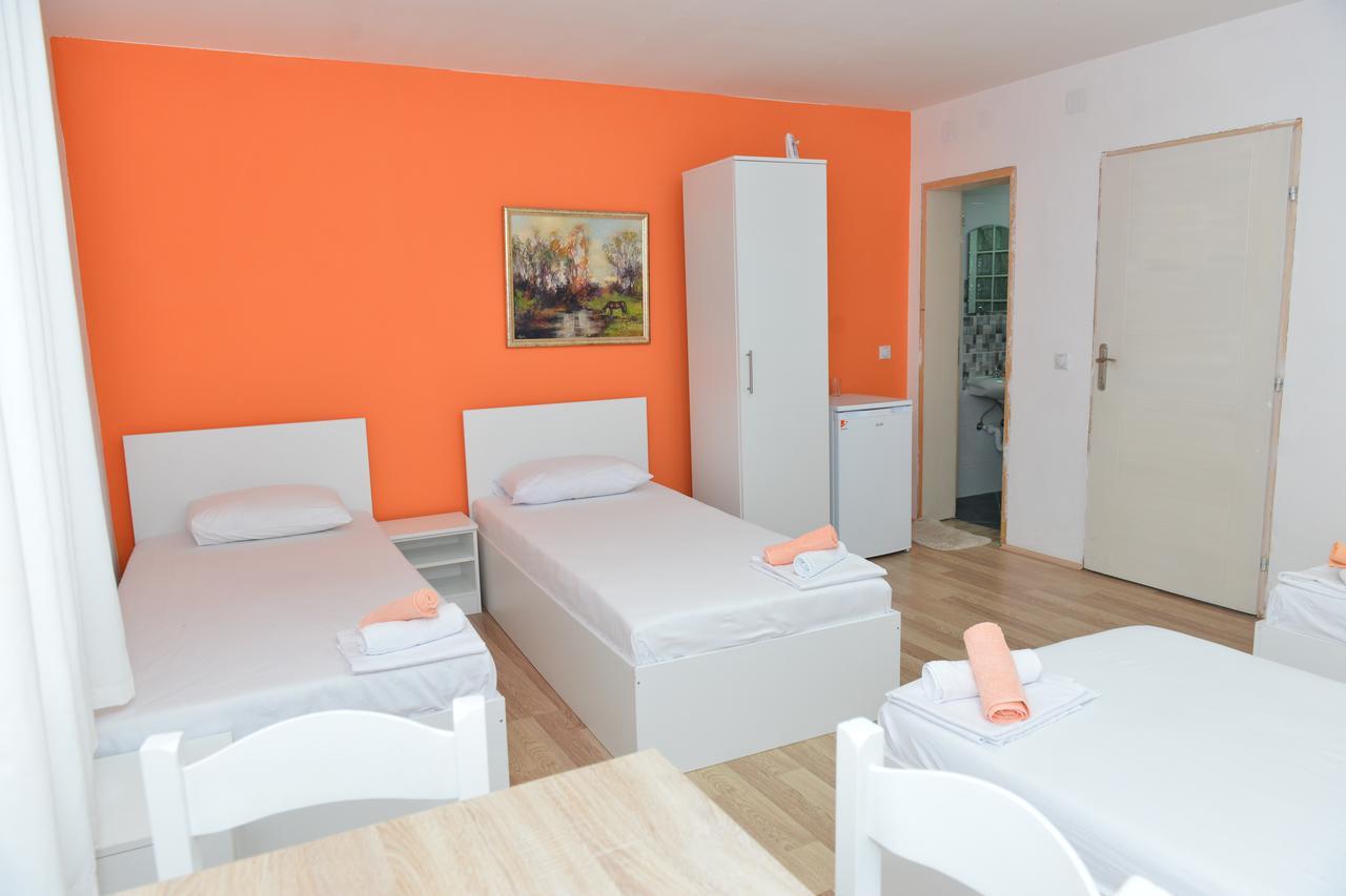 Rooms Ela Ela Prekodolce Eksteriør billede